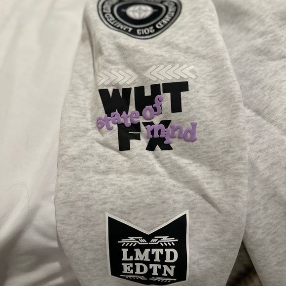 Grey, White Fox crew neck - Picture 2 of 3